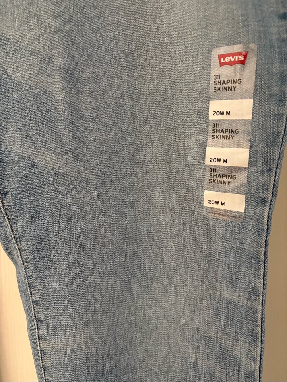 Women’s 20W Levi’s 311 Shaping Skinny Jeans in Light Blue - Picture 14 of 14